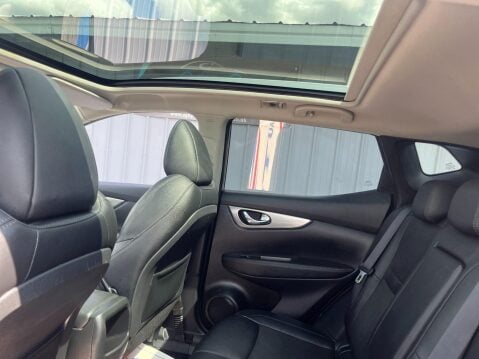 Nissan Qashqai 1.5 dCi Tekna Euro 6 (s/s) 5dr 6