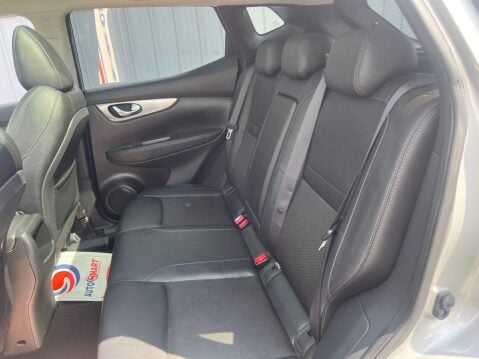 Nissan Qashqai 1.5 dCi Tekna Euro 6 (s/s) 5dr 37