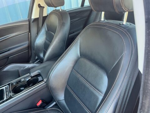 Jaguar XE 2.0d Prestige Auto Euro 6 (s/s) 4dr 43