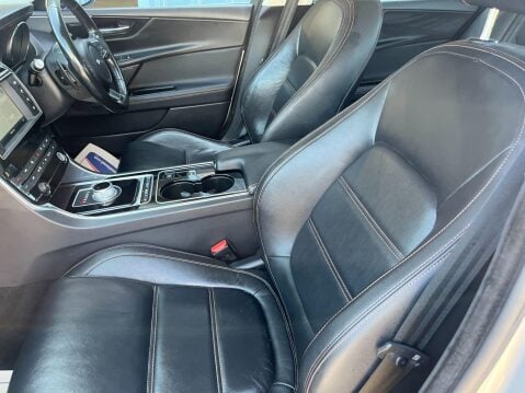 Jaguar XE 2.0d Prestige Auto Euro 6 (s/s) 4dr 42