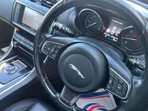 Jaguar XE 2.0d Prestige Auto Euro 6 (s/s) 4dr 44