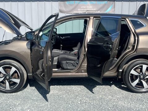 Nissan Qashqai 1.5 dCi n-tec 2WD Euro 5 (s/s) 5dr 15
