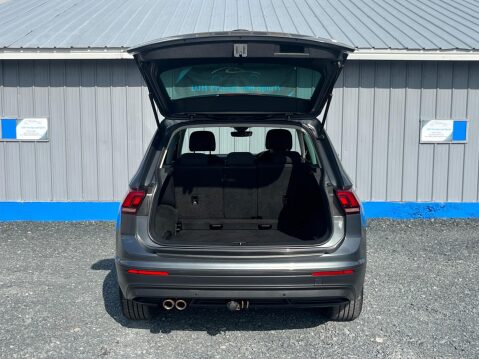 Volkswagen Tiguan 2.0 TDI BlueMotion Tech SE Navigation 4Motion Euro 6 (s/s) 5dr 7