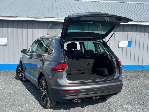 Volkswagen Tiguan 2.0 TDI BlueMotion Tech SE Navigation 4Motion Euro 6 (s/s) 5dr 9