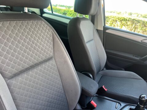 Volkswagen Tiguan 2.0 TDI BlueMotion Tech SE Navigation 4Motion Euro 6 (s/s) 5dr 39