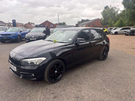BMW 1 Series 1.5 118i Sport Euro 6 (s/s) 5dr