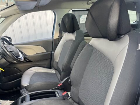 Citroen Grand C4 Picasso 1.6 e-HDi Exclusive+ ETG6 Euro 5 (s/s) 5dr 29