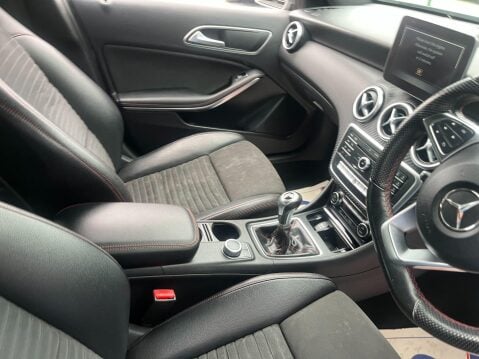 Mercedes-Benz A Class 1.5 A180d AMG Line Euro 6 (s/s) 5dr 32