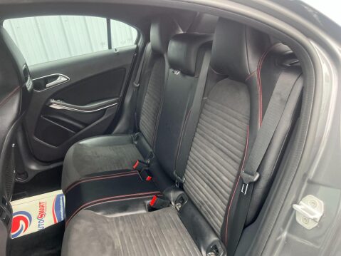 Mercedes-Benz A Class 1.5 A180d AMG Line Euro 6 (s/s) 5dr 33