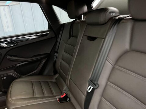 Porsche Macan 3.0T V6 S PDK 4WD Euro 6 (s/s) 5dr 40