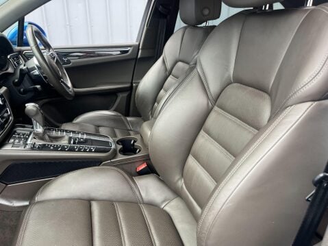 Porsche Macan 3.0T V6 S PDK 4WD Euro 6 (s/s) 5dr 6