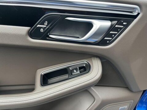 Porsche Macan 3.0T V6 S PDK 4WD Euro 6 (s/s) 5dr 50