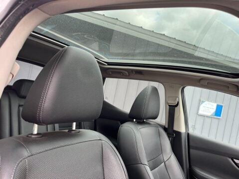 Nissan Qashqai 1.5 dCi Tekna 2WD Euro 5 (s/s) 5dr 6