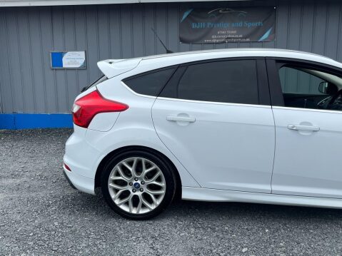 Ford Focus 1.6 TDCi Zetec S Euro 5 (s/s) 5dr 27