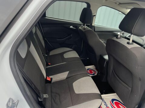 Ford Focus 1.6 TDCi Zetec S Euro 5 (s/s) 5dr 4