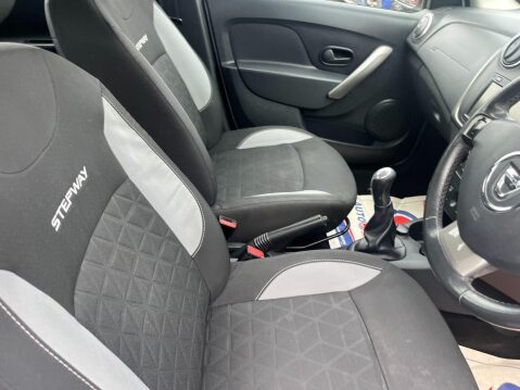 Dacia Sandero Stepway 1.5 dCi Laureate Euro 5 5dr 29