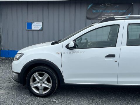 Dacia Sandero Stepway 1.5 dCi Laureate Euro 5 5dr 17