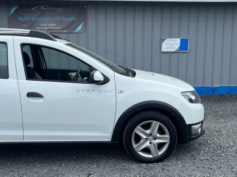 Dacia Sandero Stepway 1.5 dCi Laureate Euro 5 5dr 22