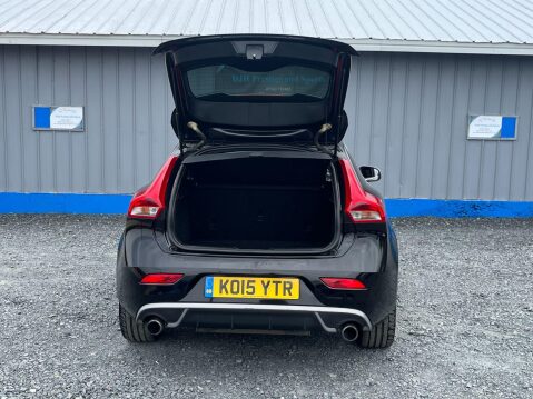 Volvo V40 2.0 T2 R-Design Euro 6 (s/s) 5dr 9