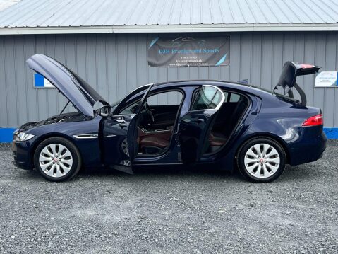 Jaguar XE 2.0d Portfolio Euro 6 (s/s) 4dr 3