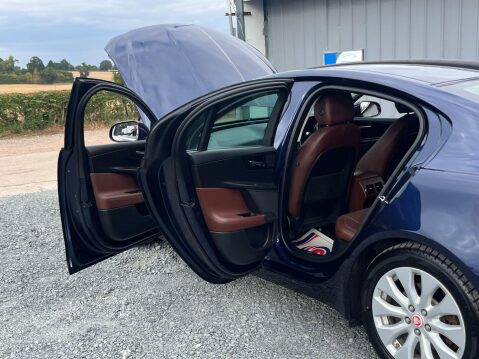 Jaguar XE 2.0d Portfolio Euro 6 (s/s) 4dr 15