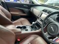 Jaguar XE 2.0d Portfolio Euro 6 (s/s) 4dr 33