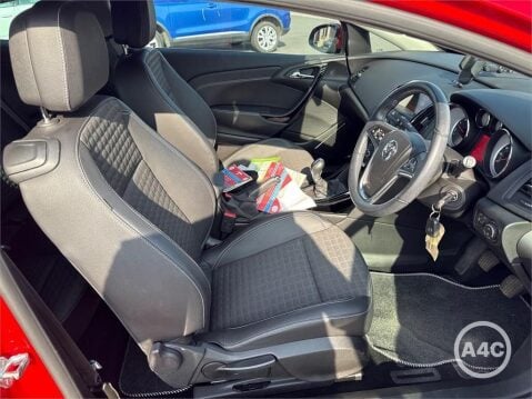 Vauxhall Astra GTC 1.4i Turbo SRi Euro 6 (s/s) 3dr 8