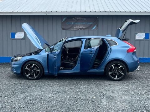 Volvo V40 2.0 D2 R-Design Euro 6 (s/s) 5dr 15