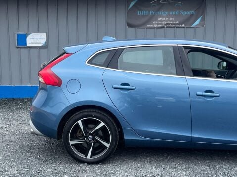 Volvo V40 2.0 D2 R-Design Euro 6 (s/s) 5dr 22