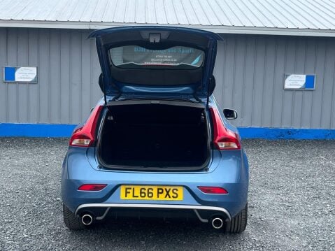 Volvo V40 2.0 D2 R-Design Euro 6 (s/s) 5dr 9