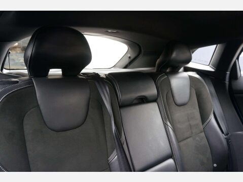 Volvo V40 2.0 D2 R-Design Euro 6 (s/s) 5dr 10