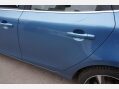 Volvo V40 2.0 D2 R-Design Euro 6 (s/s) 5dr 8