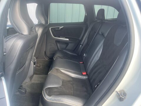 Volvo XC60 2.0 D4 R-Design Euro 6 (s/s) 5dr 31
