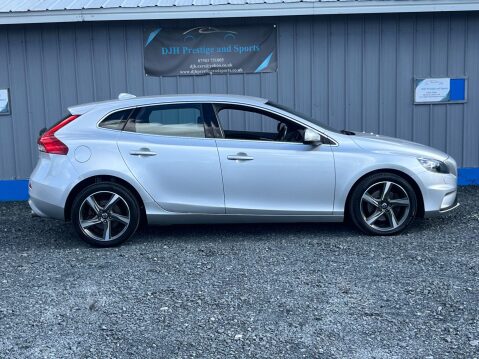 Volvo V40 2.0 D2 R-Design Nav Euro 6 (s/s) 5dr 21