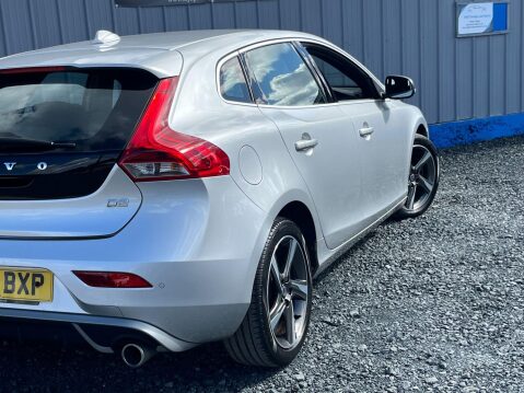 Volvo V40 2.0 D2 R-Design Nav Euro 6 (s/s) 5dr 27