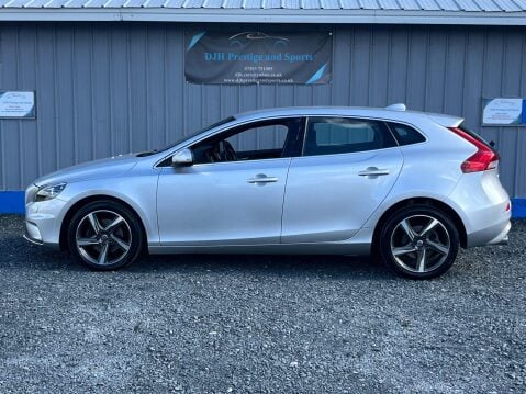 Volvo V40 2.0 D2 R-Design Nav Euro 6 (s/s) 5dr 18