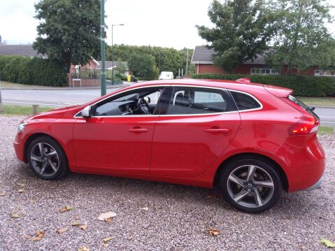 Volvo V40 2.0 D2 R-Design Euro 6 (s/s) 5dr 8