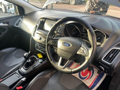 Ford Focus 1.5 TDCi Titanium X Euro 6 (s/s) 5dr 39