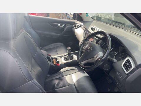 Nissan Qashqai 1.5 dCi Tekna 2WD Euro 5 (s/s) 5dr 8