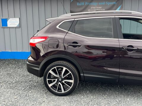 Nissan Qashqai 1.5 dCi Tekna 2WD Euro 5 (s/s) 5dr 23