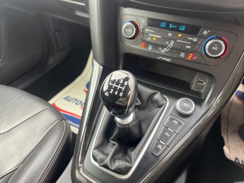Ford Focus 1.5 TDCi Titanium X Euro 6 (s/s) 5dr 31