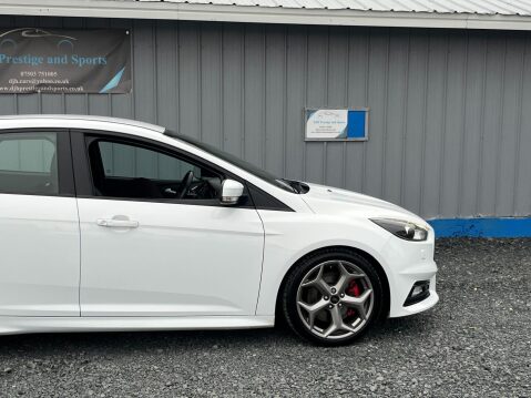 Ford Focus 2.0T EcoBoost ST-3 Euro 6 (s/s) 5dr 23
