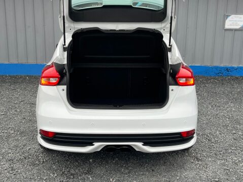 Ford Focus 2.0T EcoBoost ST-3 Euro 6 (s/s) 5dr 55