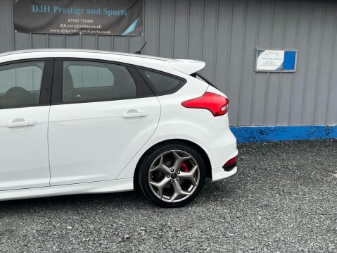 Ford Focus 2.0T EcoBoost ST-3 Euro 6 (s/s) 5dr 19