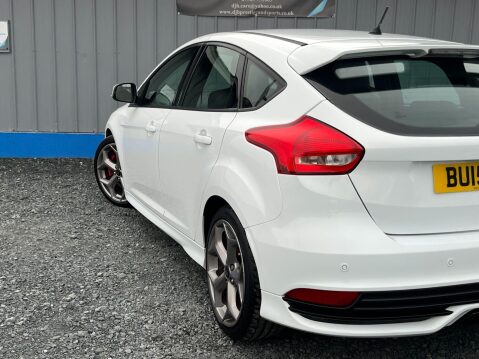 Ford Focus 2.0T EcoBoost ST-3 Euro 6 (s/s) 5dr 26