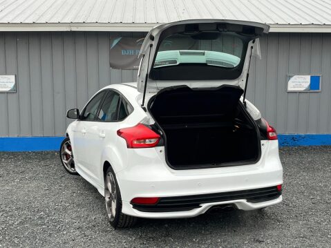 Ford Focus 2.0T EcoBoost ST-3 Euro 6 (s/s) 5dr 56