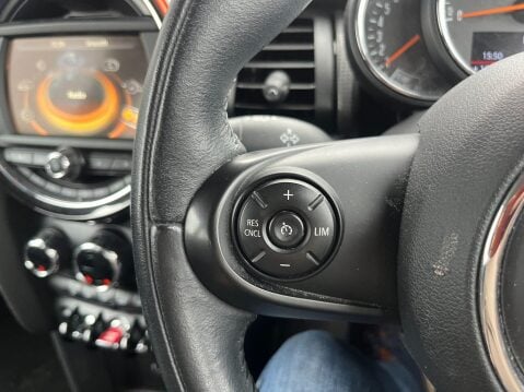 Mini Hatch 1.5 Cooper Euro 6 (s/s) 3dr 4