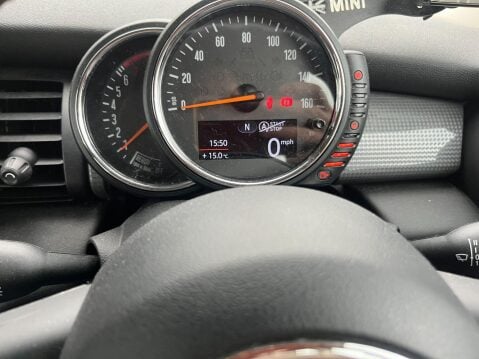 Mini Hatch 1.5 Cooper Euro 6 (s/s) 3dr 17