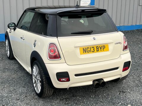 Mini Hatch 1.6 Cooper S Euro 5 (s/s) 3dr 52