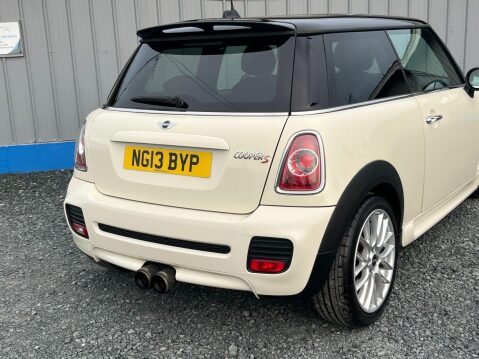 Mini Hatch 1.6 Cooper S Euro 5 (s/s) 3dr 47